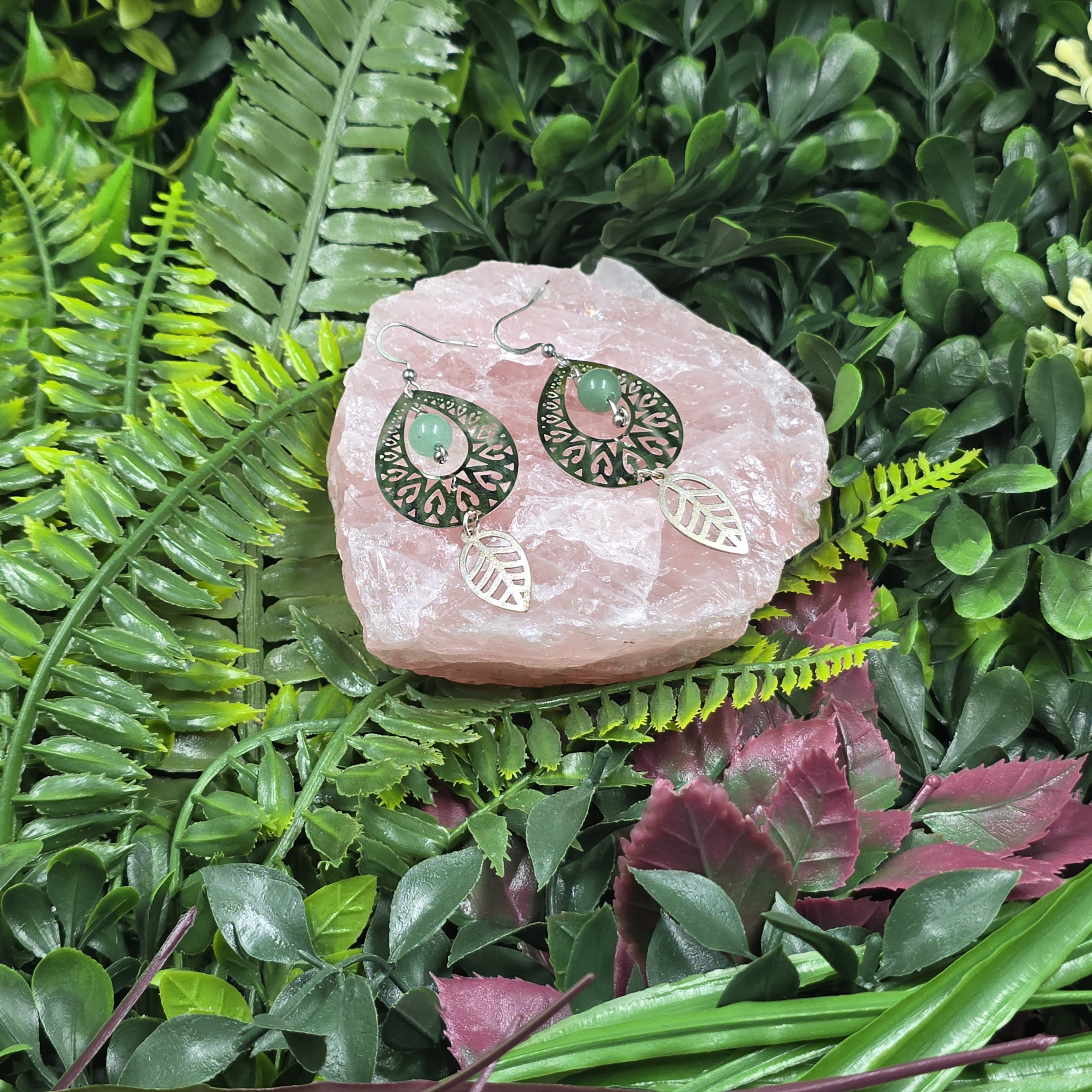 🌿 Boucles d’oreilles “Feuillage Bohème” – Aventurine verte & acier argenté ✨