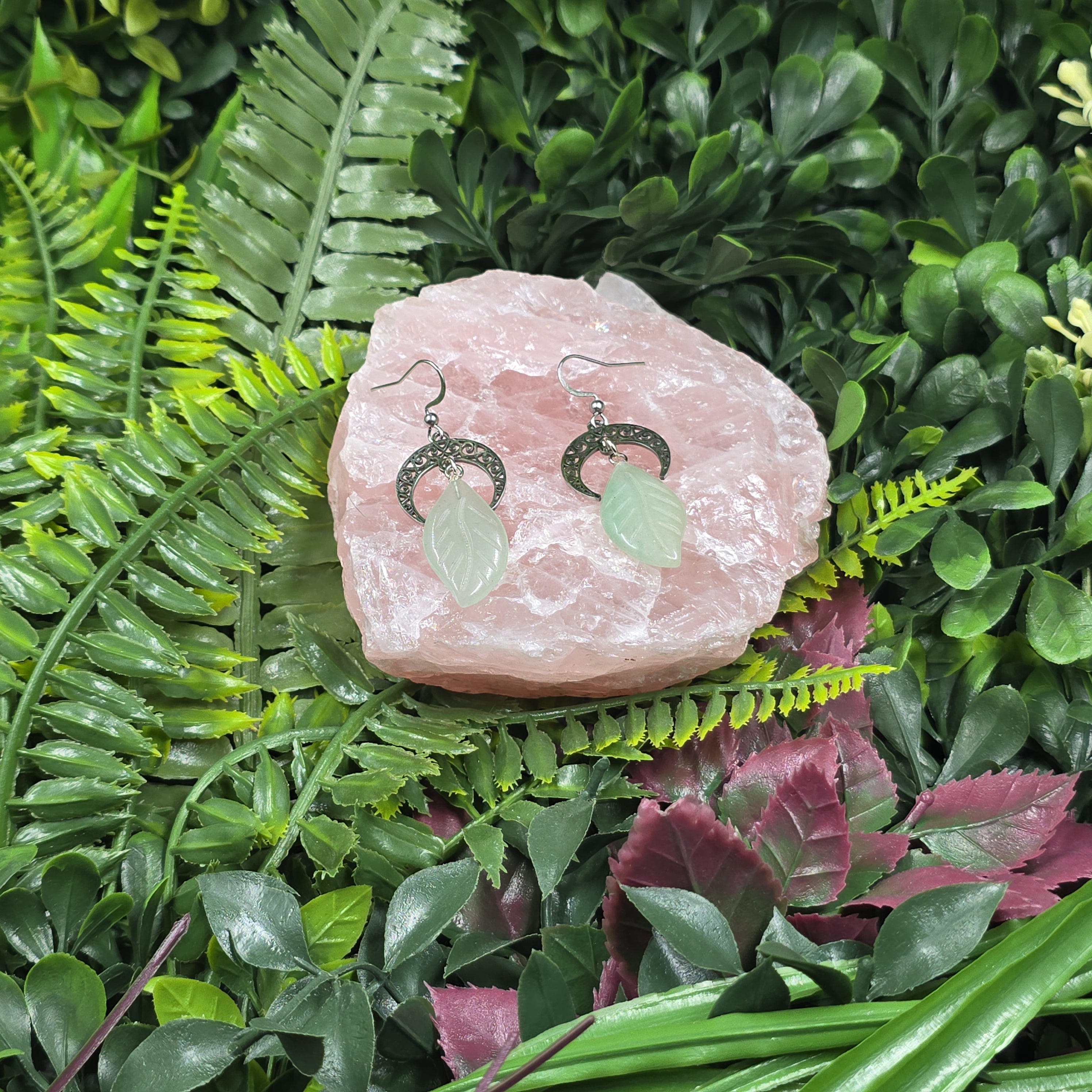 🌙 Boucles d’oreilles “Lunes & Feuilles enchantées” – Aventurine verte & acier argenté