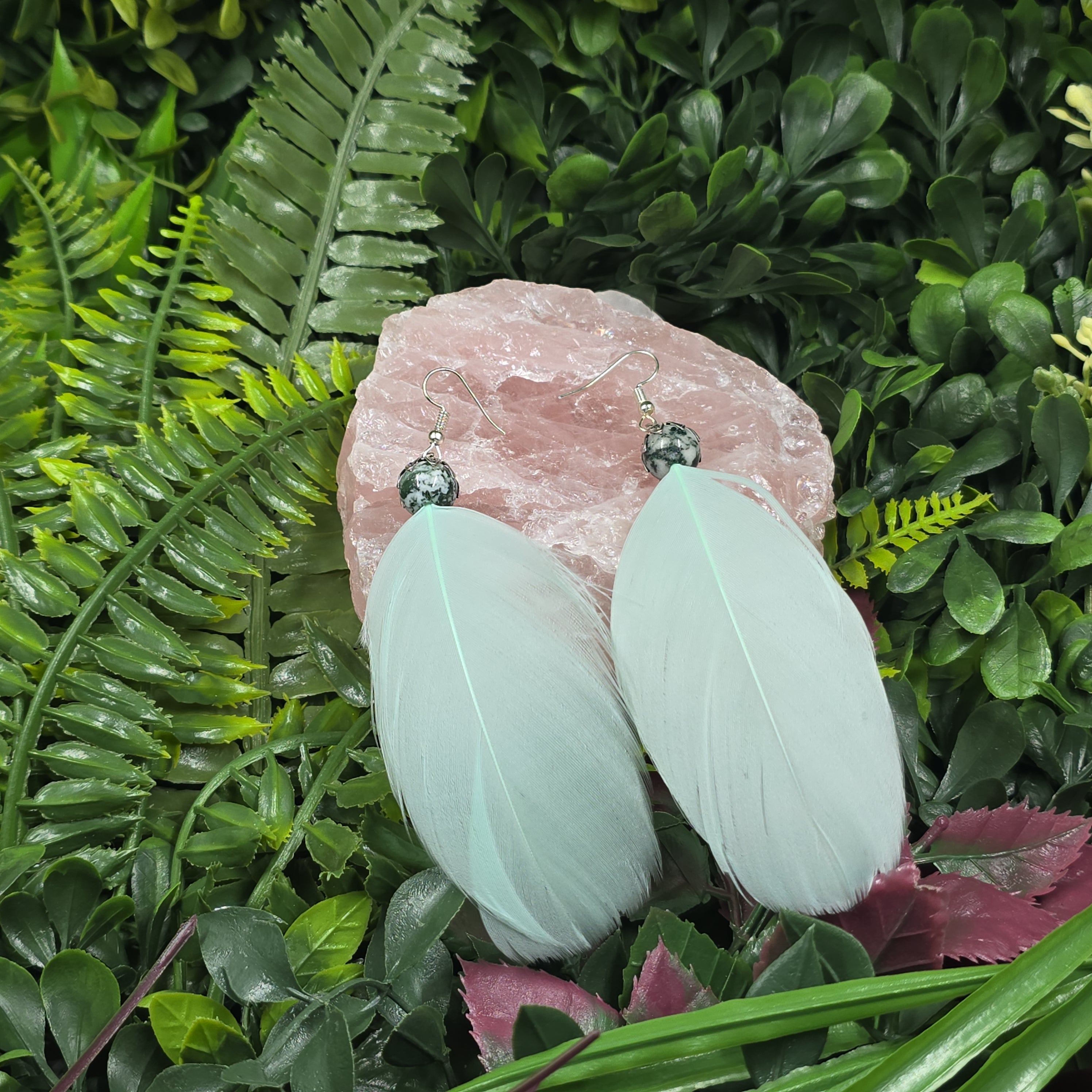 🪶 Boucles d’oreilles “Plumes Nature” – Agate arbre & acier argenté ✨