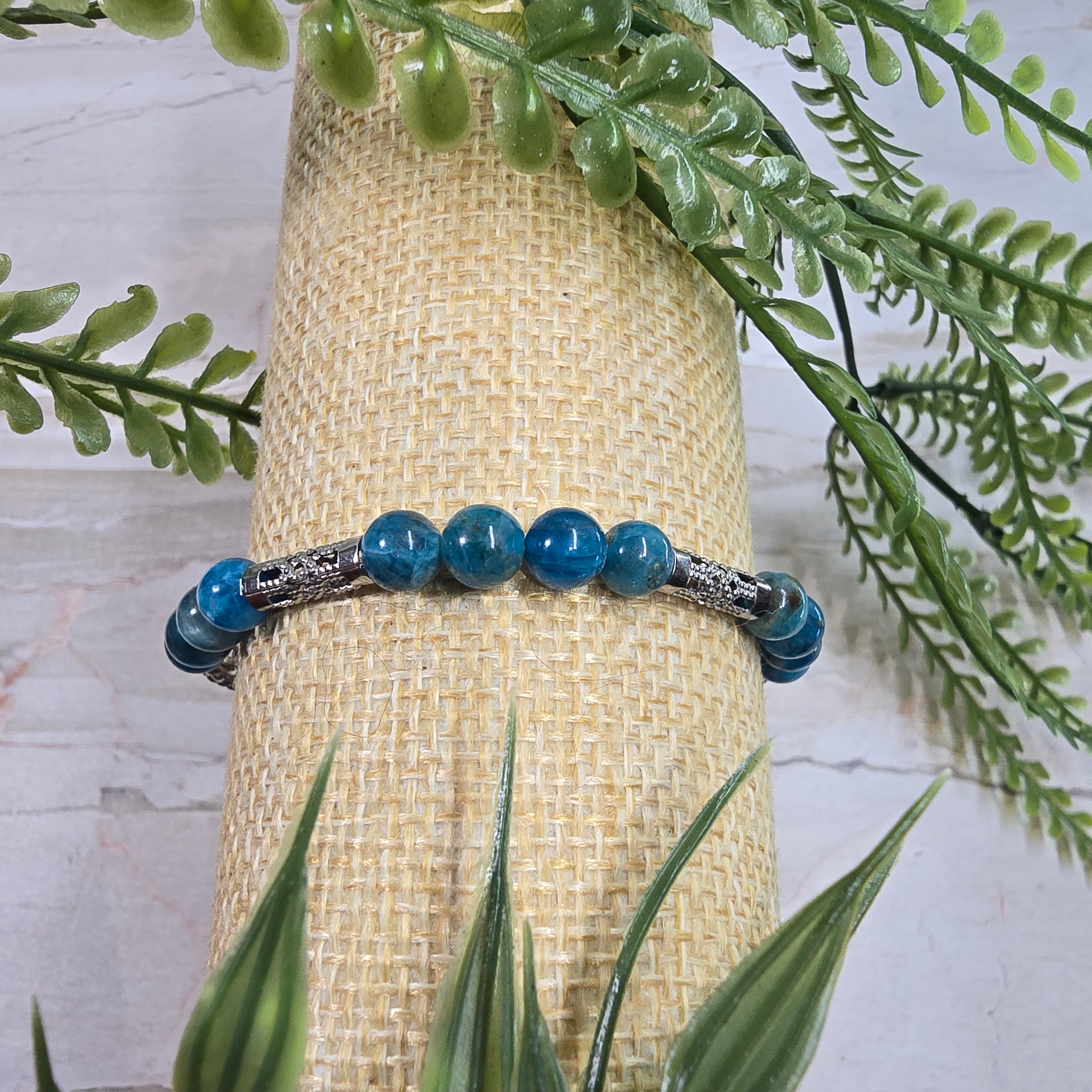 🌊 Bracelet ajustable Apatite 6 mm – clarté & énergie positive