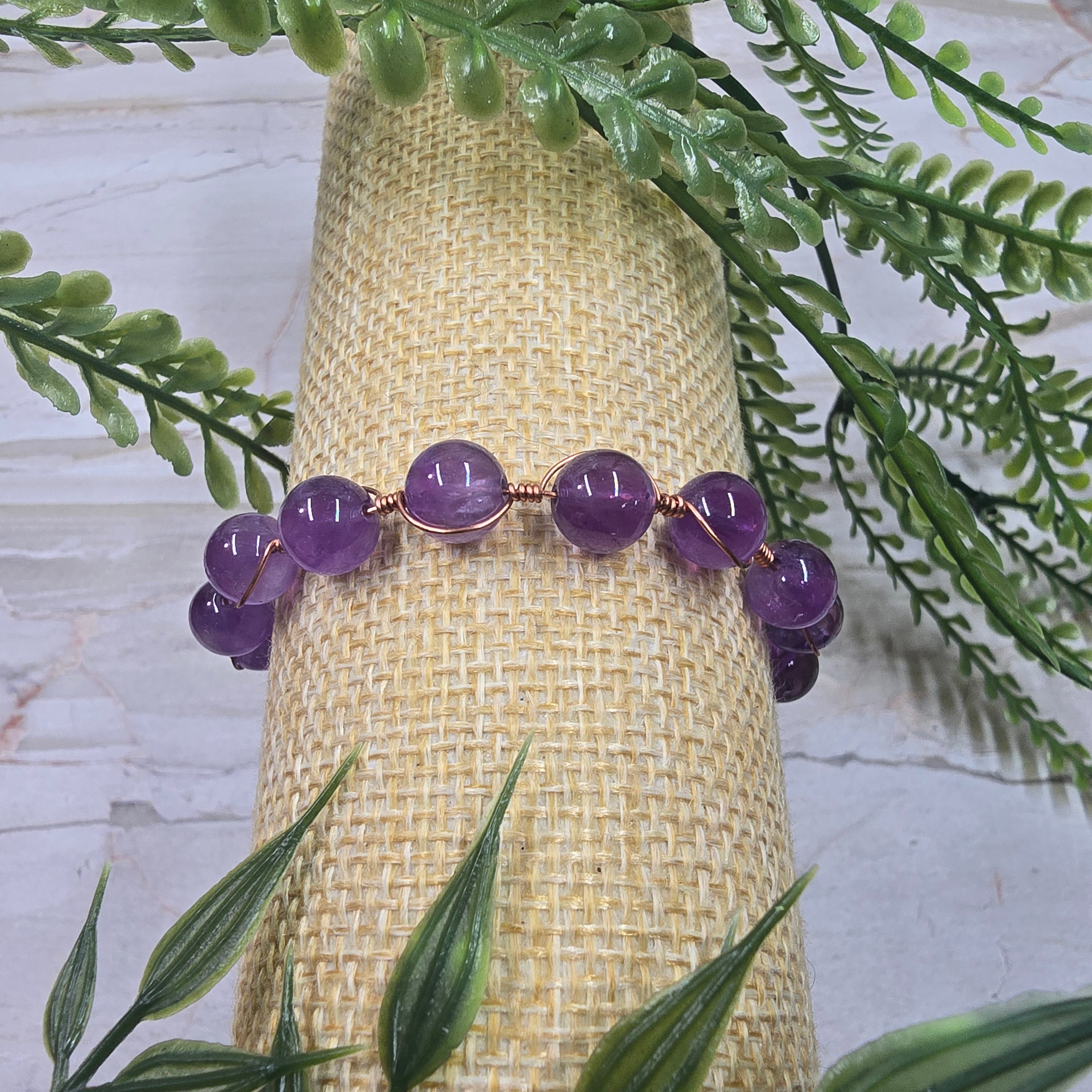💜 Bracelet ajustable Améthyste 8 mm – tressage cuivre lumineux