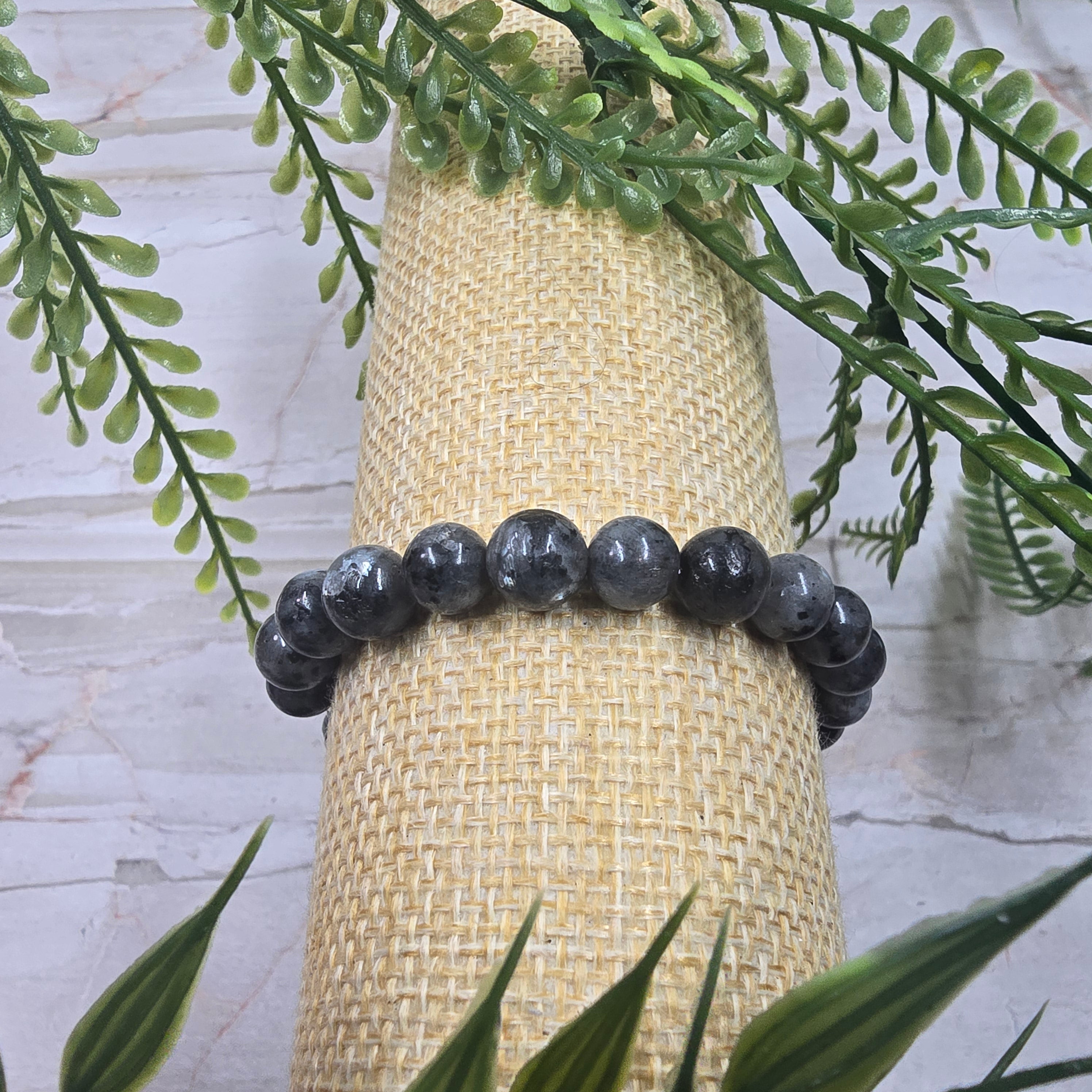 🌑 Bracelet élastique Larvikite 8 mm – protection & mystère