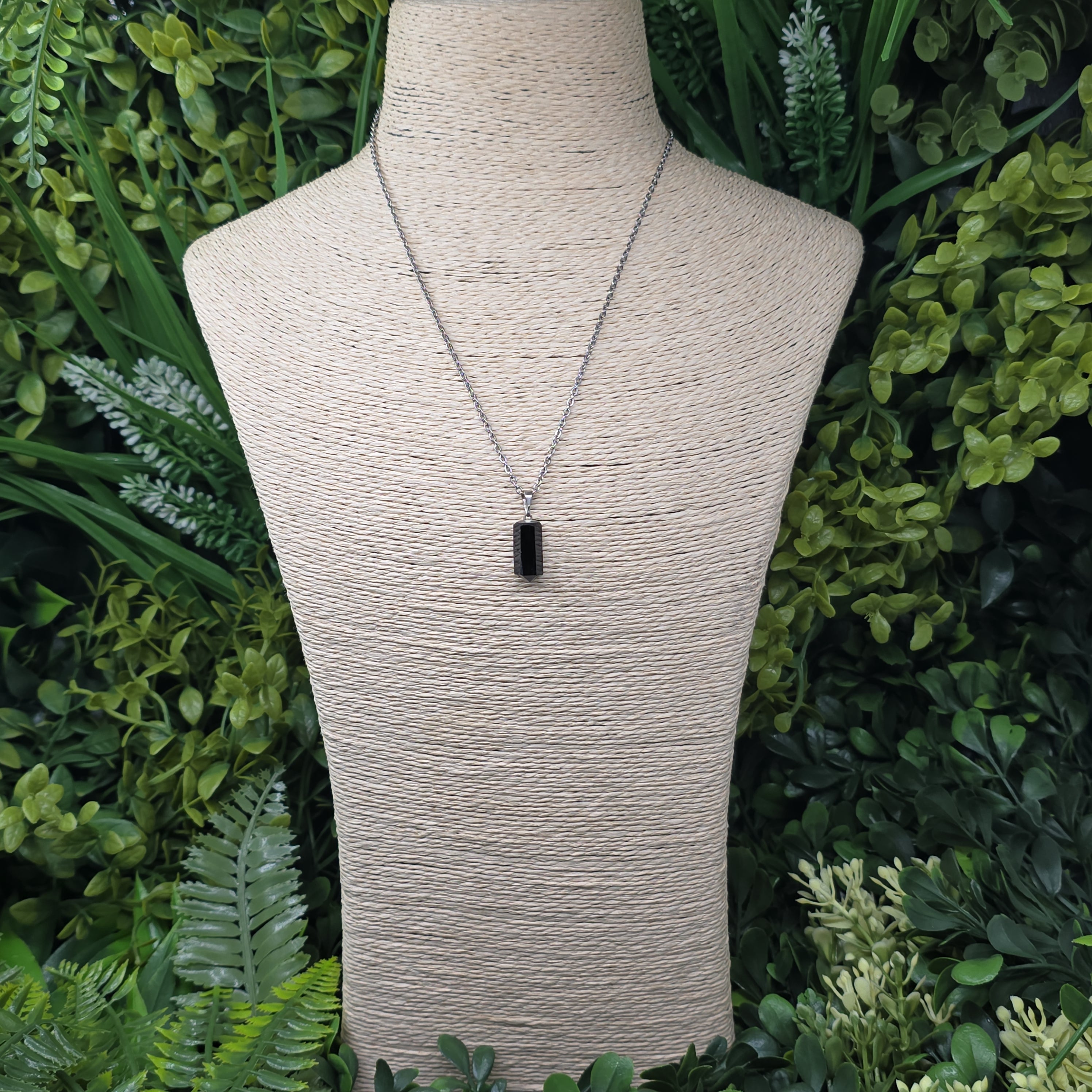 🖤 Collier “Bouclier d’Ombre” – Obsidienne 🌑