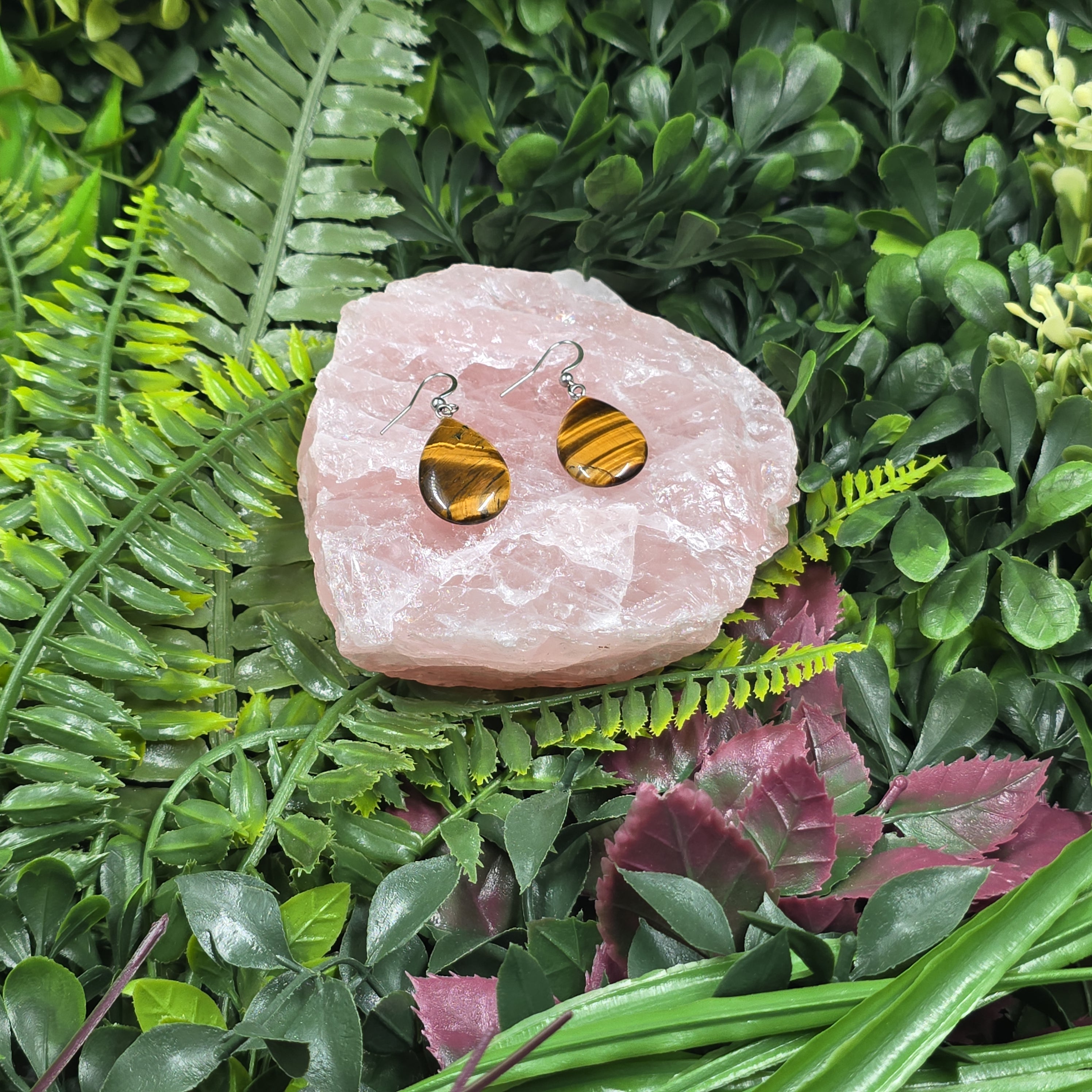 🐯 Boucles d’oreilles “Gouttes Félines” – Œil de Tigre & acier argenté