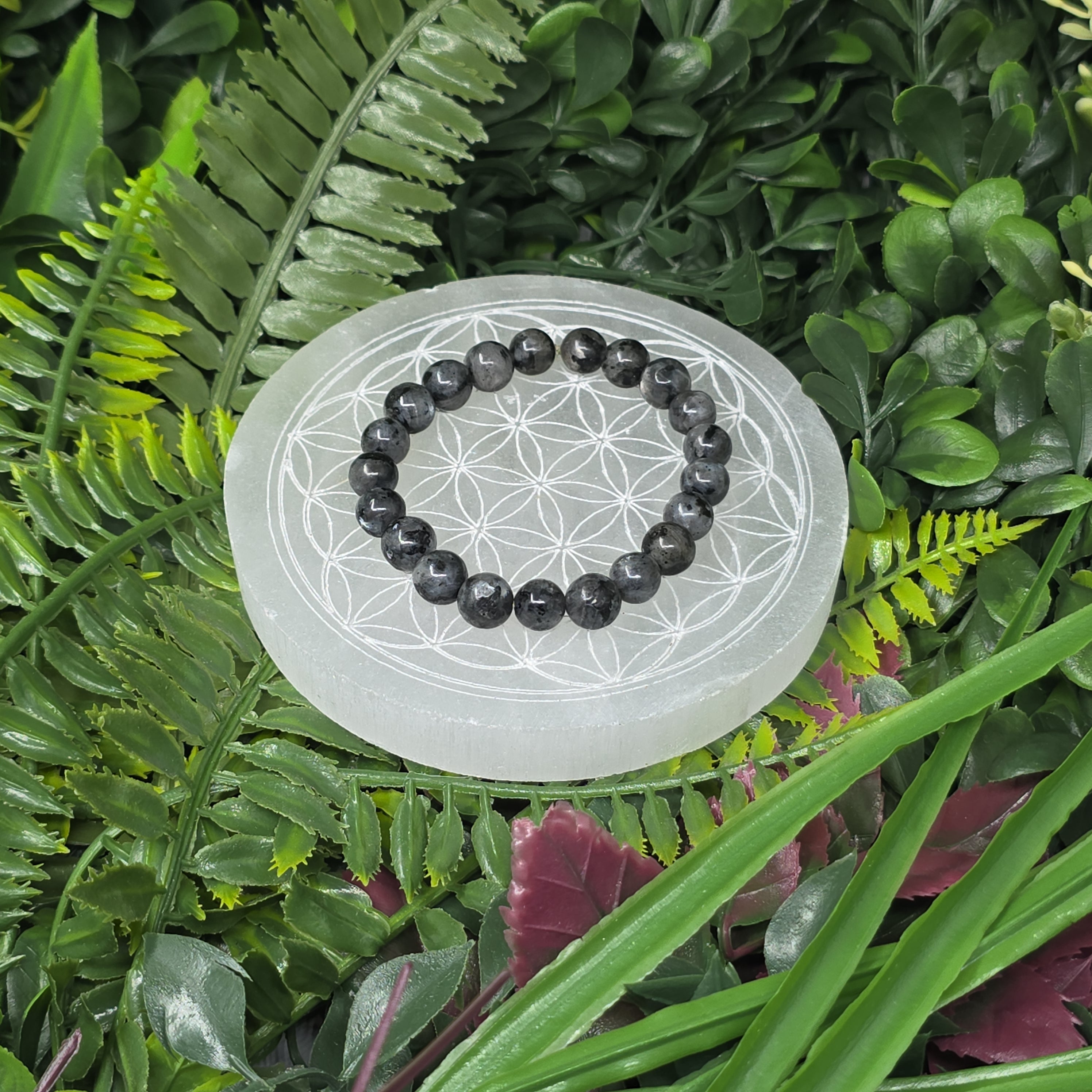 🌑 Bracelet élastique Larvikite 8 mm – protection & mystère