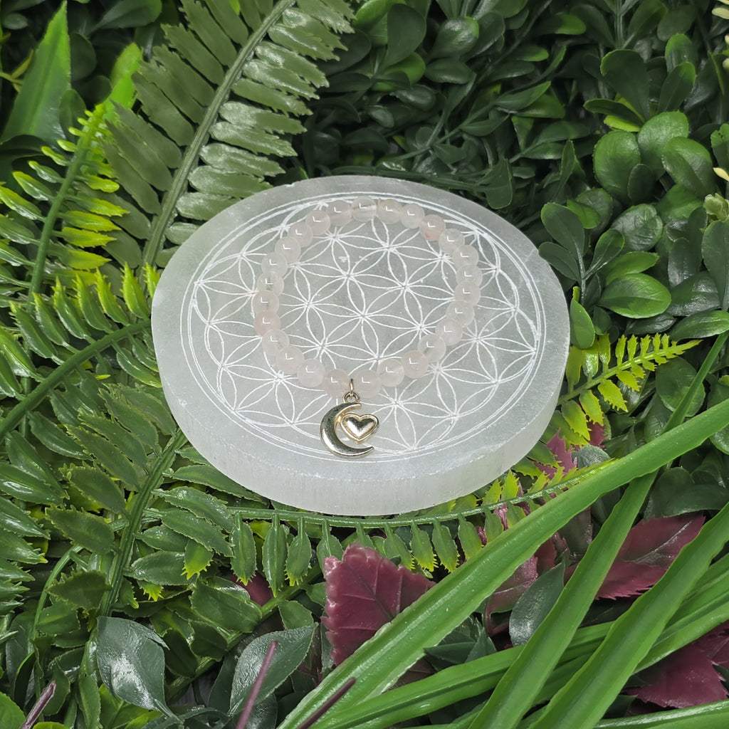 💗 Bracelet élastique Quartz Rose 6 mm & breloque cœur lune – amour & féminité