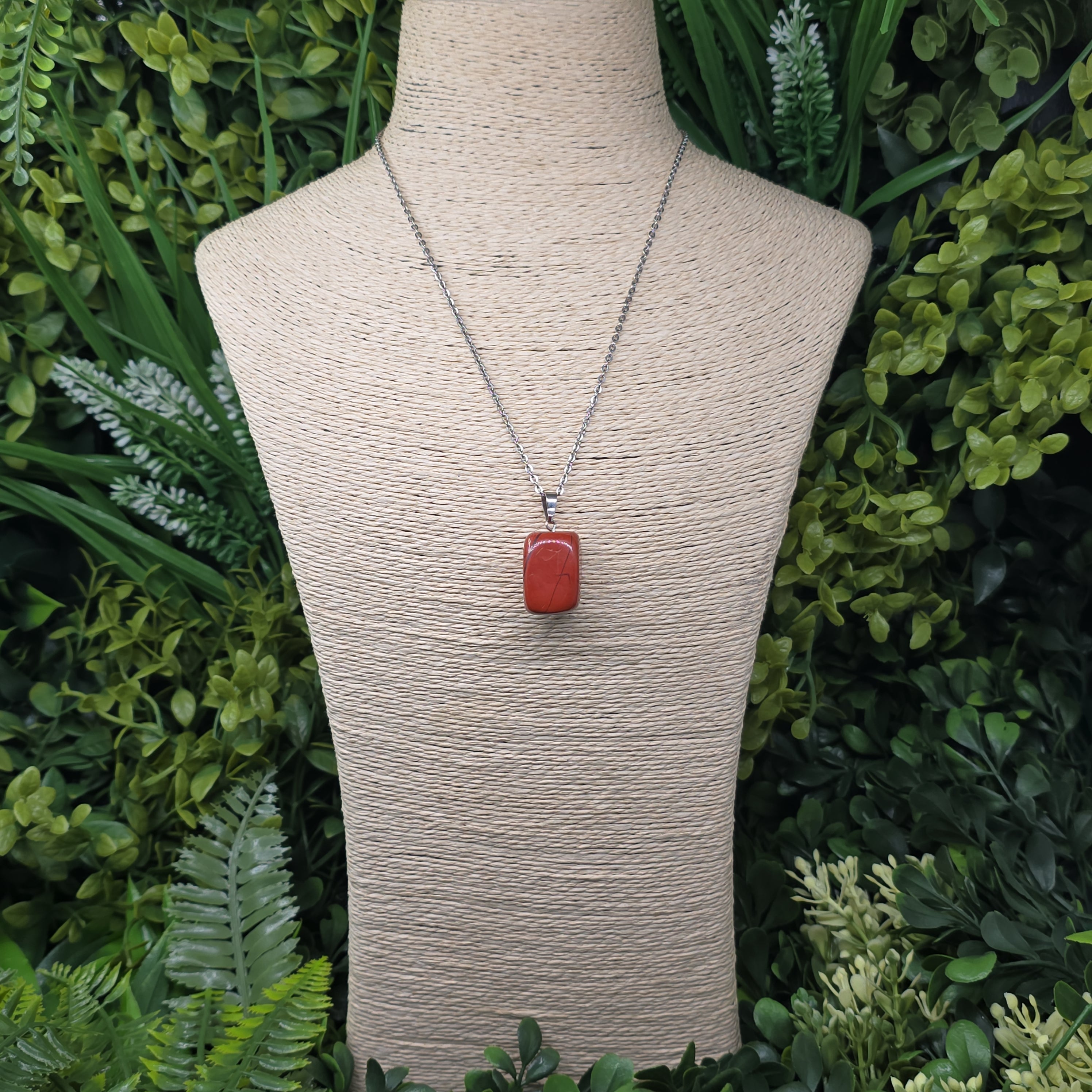 Collier “Carré Rouge” – Jaspe rouge 🔥
