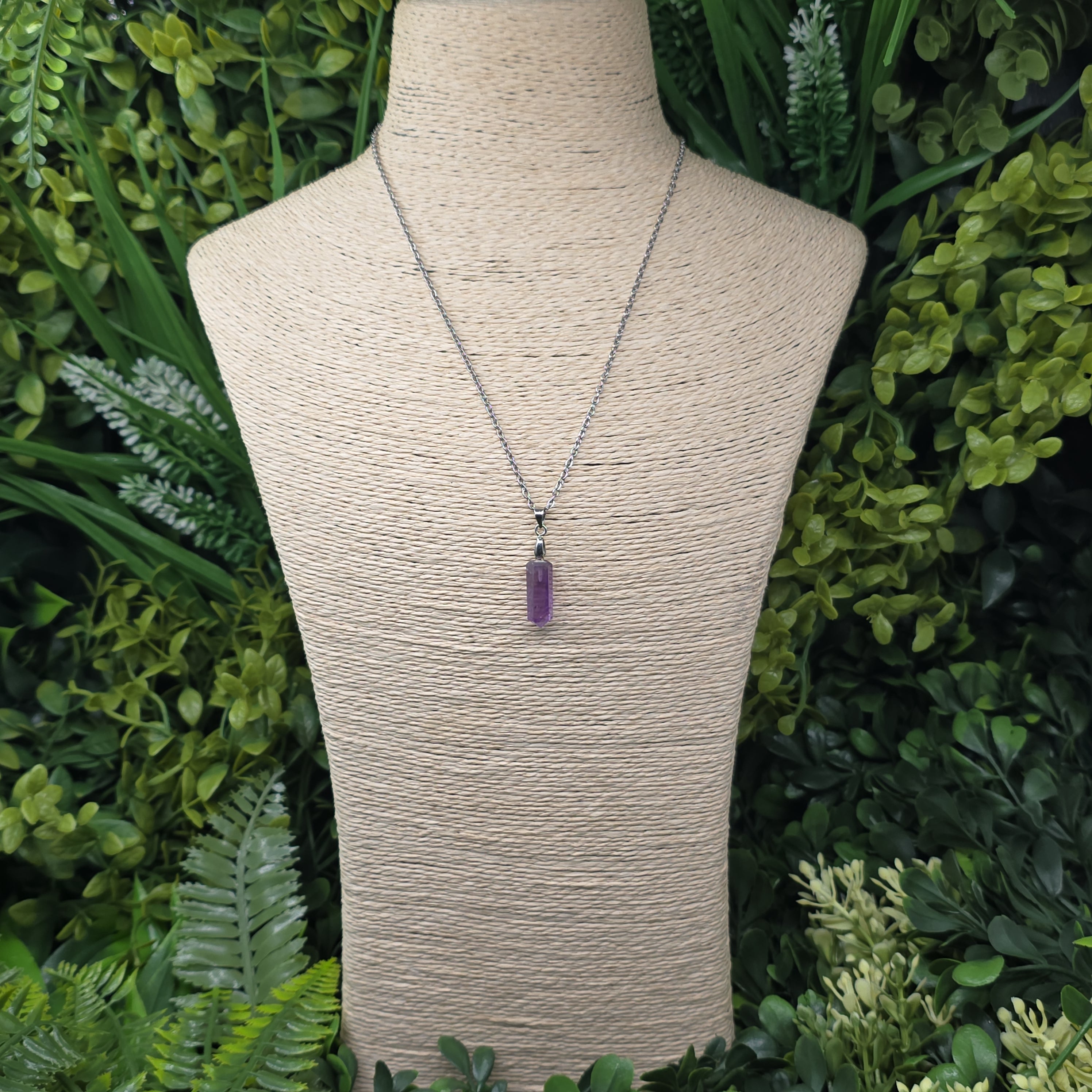 🔮 Collier “Point d’Équilibre” – Améthyste 💜