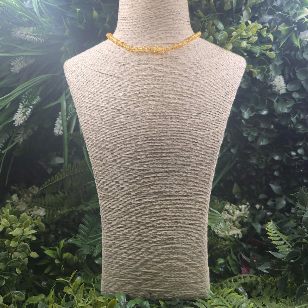 Collier d’Ambre miel pour Bébé – 32/33 cm – Fermoir Sécurisé Certifié CE