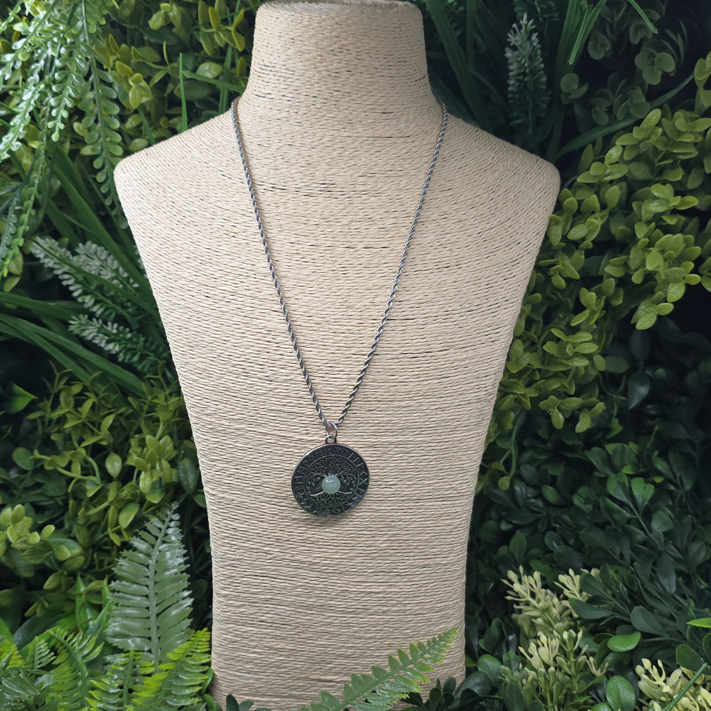 Collier “Yggdrasil Viking” – Aventurine verte ✨