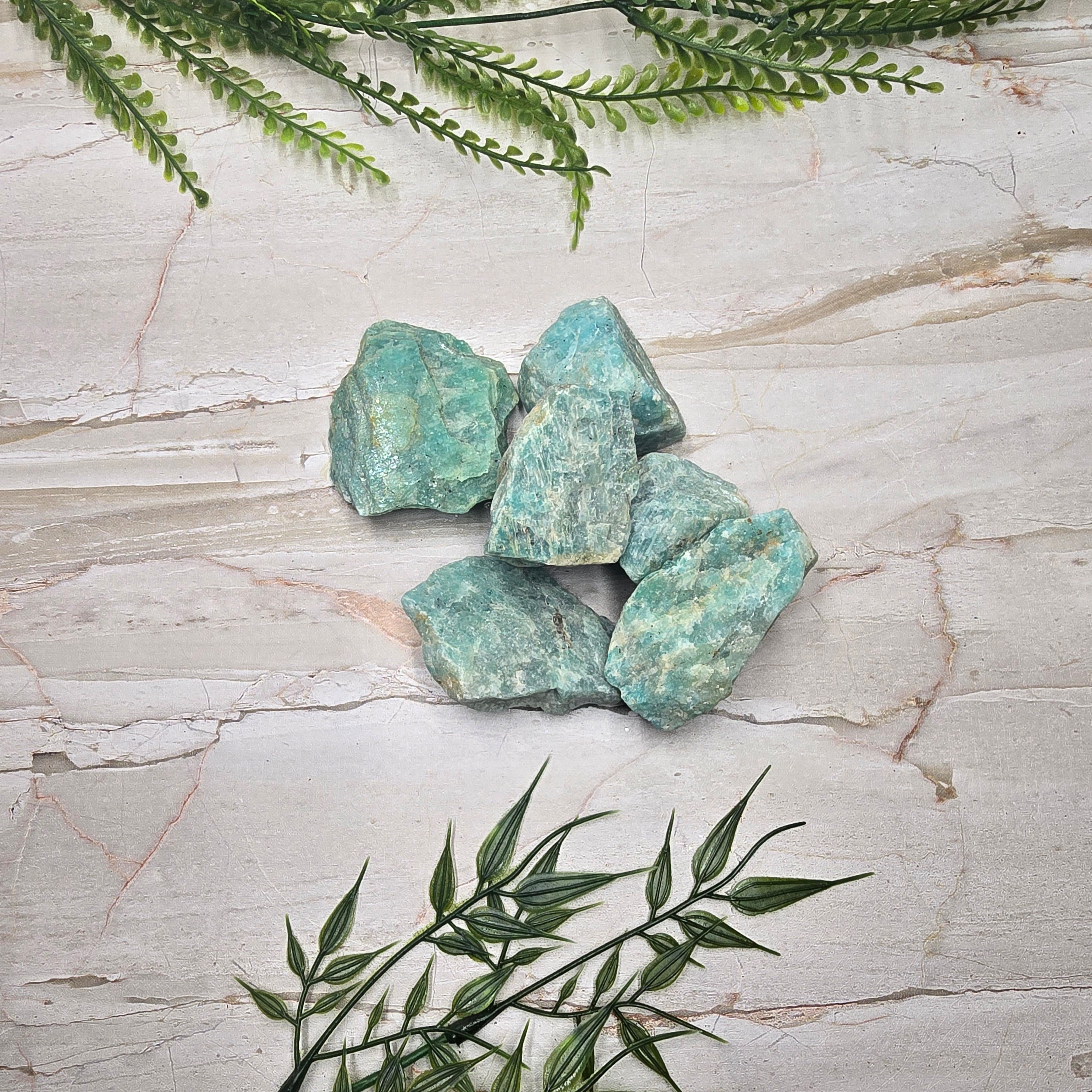 💚 Amazonite brute (50g à 85g) : la pierre qui t’aide à retrouver confiance & harmonie 🌿✨