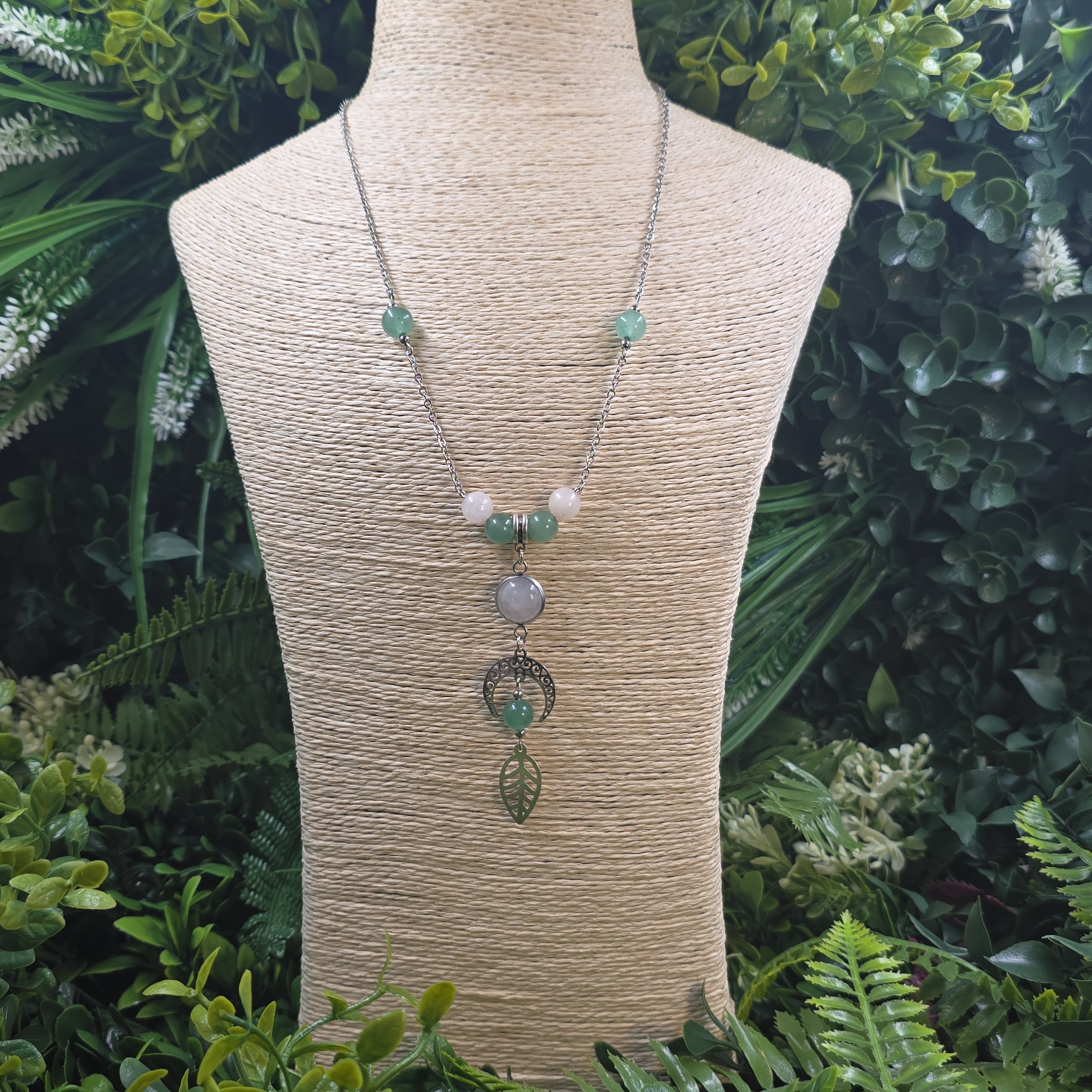 🌿 "Luna Verde" – Collier Quartz Rose, Aventurine & Breloque Lune